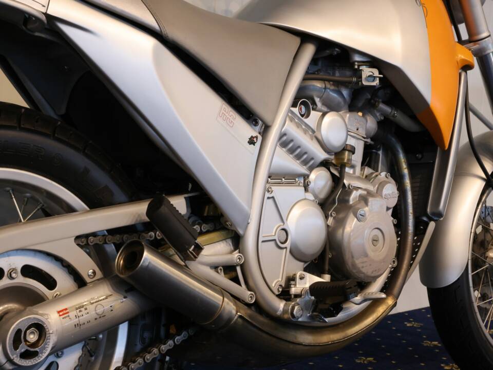 Bild 8/35 von Aprilia Moto 6.5 (1996)