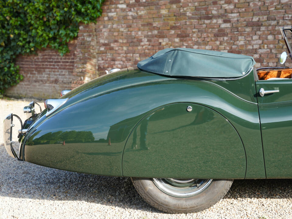 Bild 47/50 von Jaguar XK 120 SE DHC (1953)