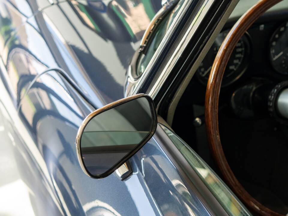 Image 15/23 de Jaguar Type E 4.2 (1967)