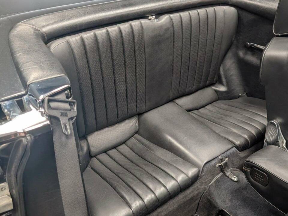 Image 33/50 of Mercedes-Benz 300 SL (1989)