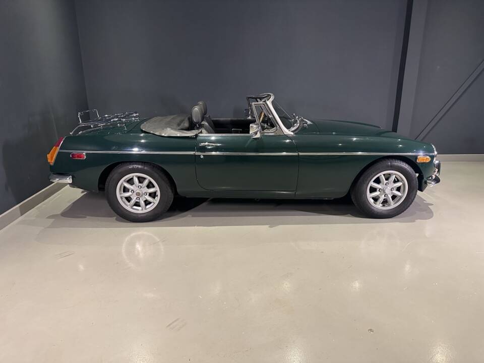 Afbeelding 7/30 van MG MGB (1973)