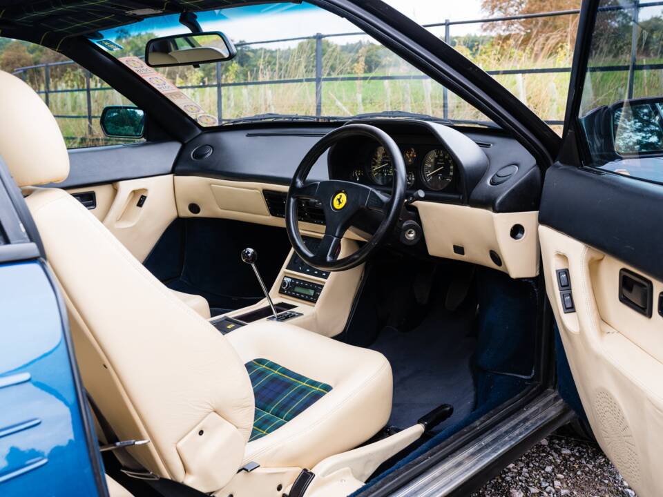 Imagen 27/58 de Ferrari Mondial T (1990)