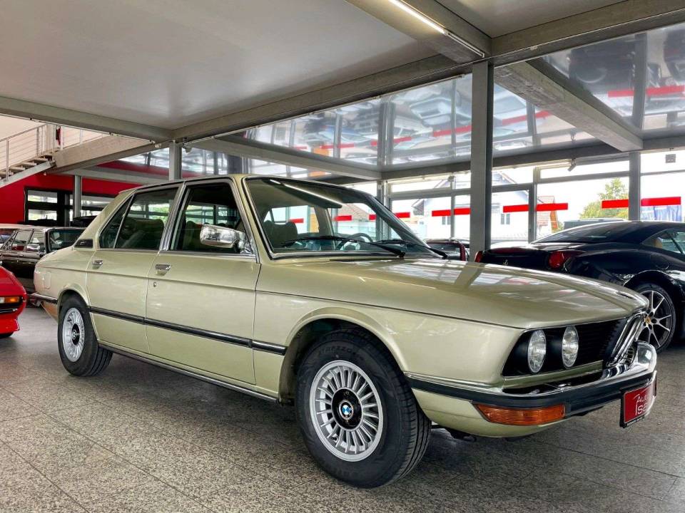 Bild 4/20 von BMW 528i (1979)