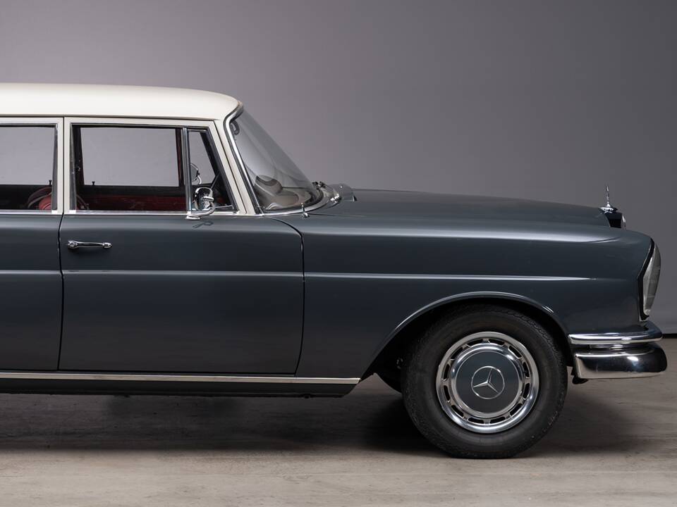 Bild 8/31 von Mercedes-Benz 230 S Universal (1967)
