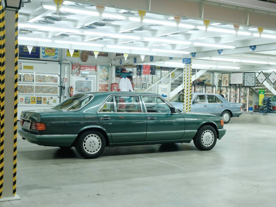 Bild 43/50 von Mercedes-Benz 420 SEL (1990)