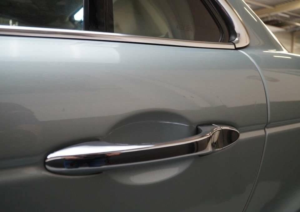 Image 45/50 of Jaguar XJ 8 4.2 (2004)