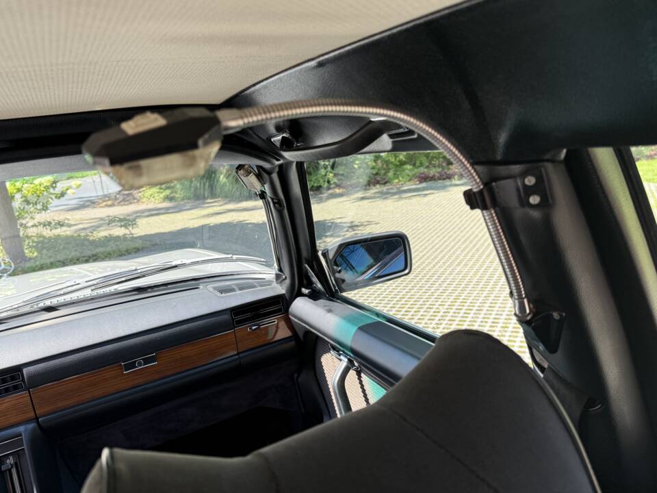 Imagen 34/42 de Mercedes-Benz 450 SEL 6,9 (1975)