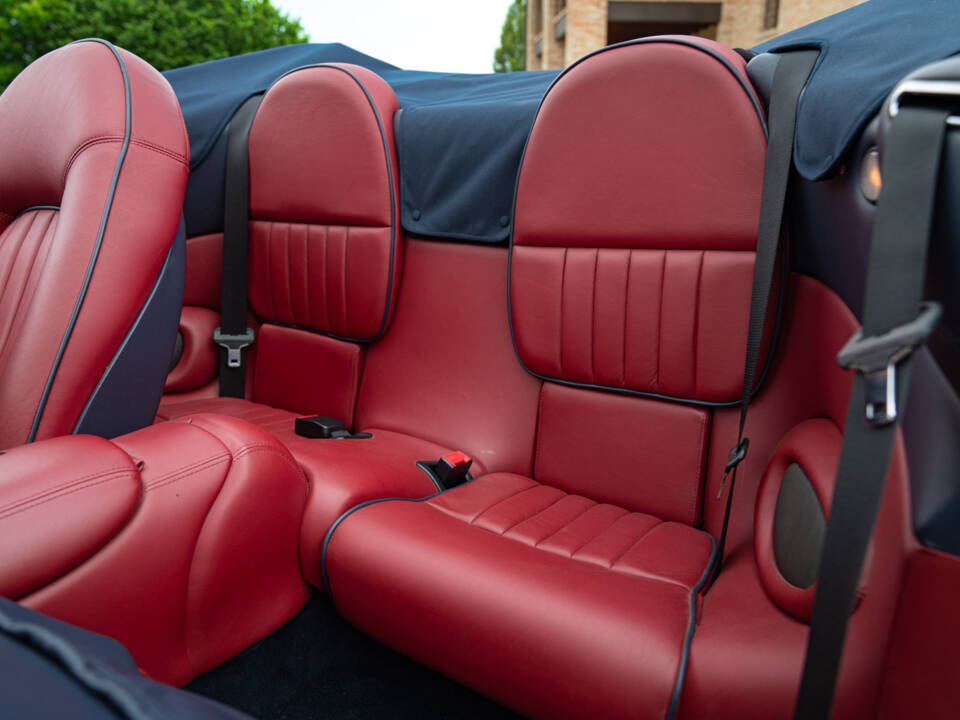 Bild 17/37 von Aston Martin DB 7 Volante (1998)