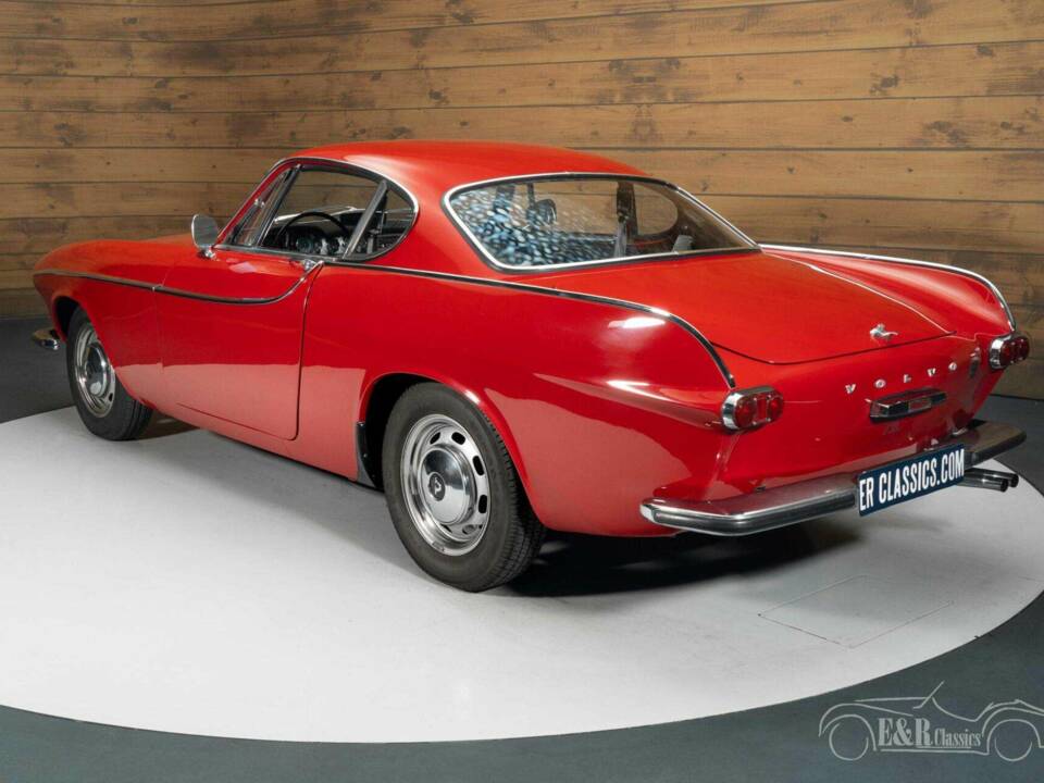 Image 15/19 of Volvo 1800 S (1967)