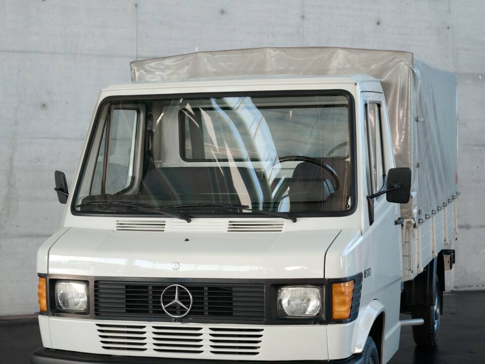Image 9/43 of Mercedes-Benz T1 208 (1981)