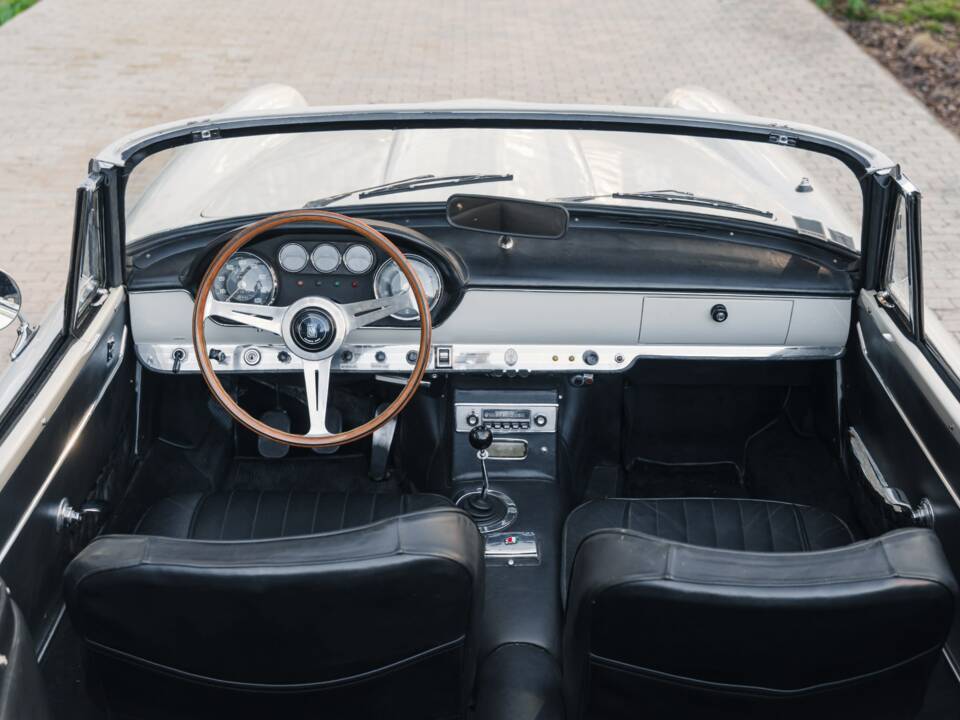 Image 7/10 of Maserati 3500 GT Spyder Vignale (1961)