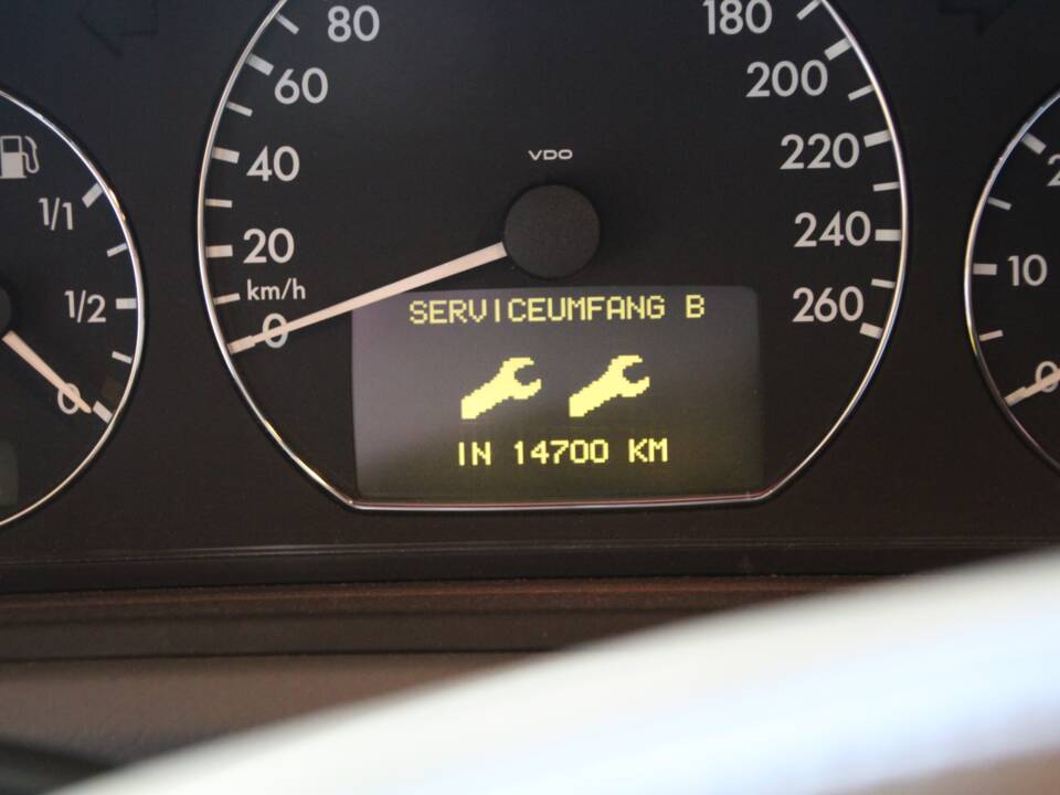 Bild 34/42 von Mercedes-Benz CLK 430 (2002)