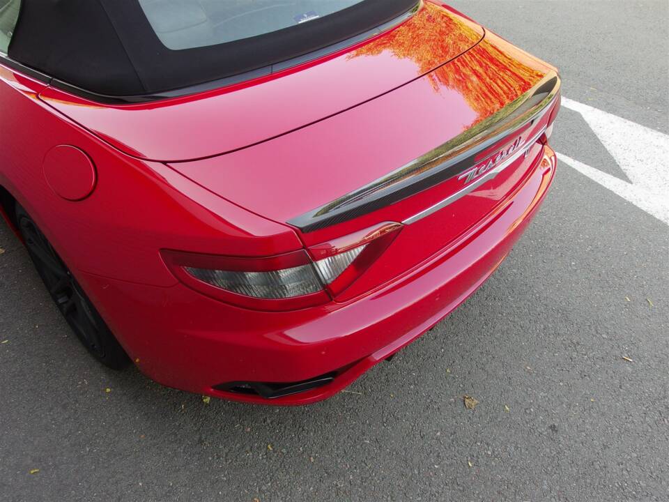 Image 17/99 of Maserati GranCabrio Sport (2015)