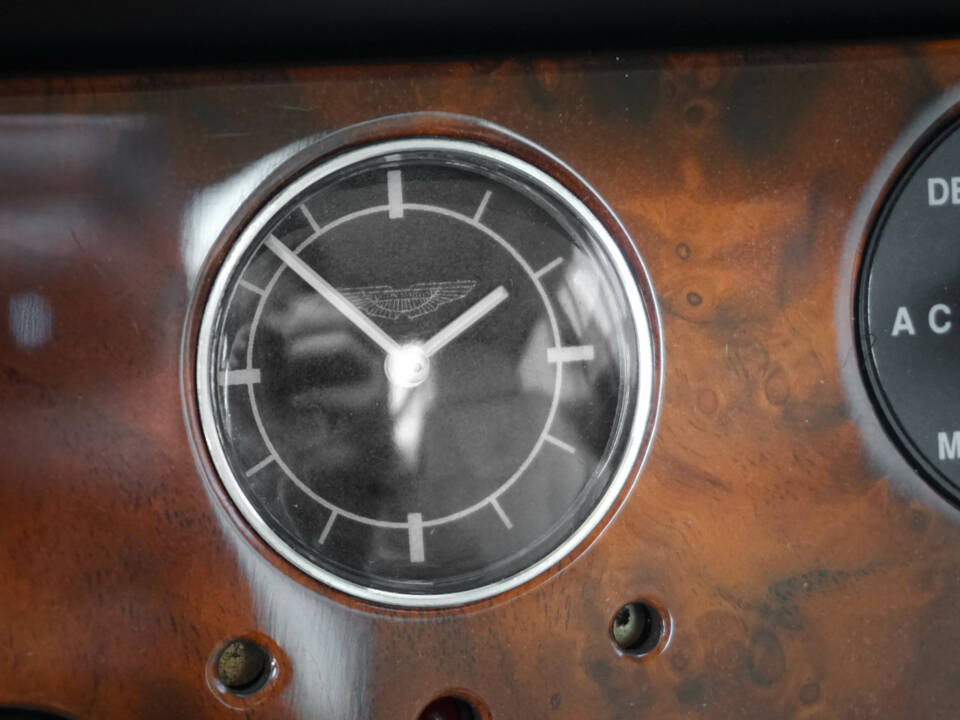 Image 21/40 of Aston Martin DB 7 Vantage (2000)
