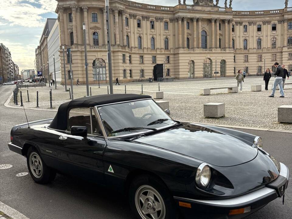 Obraz 5/18 pojazdu Alfa Romeo 2.0 Spider (1988)