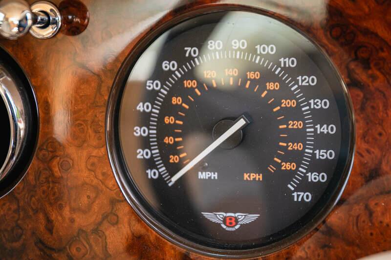 Imagen 23/41 de Bentley Continental R (2001)