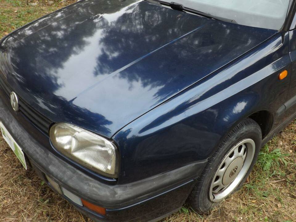 Image 43/50 of Volkswagen Golf III Cabrio 1.6 (1996)