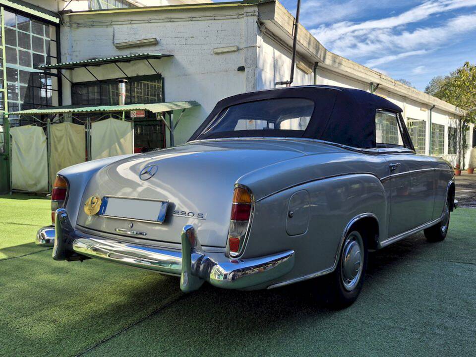 Image 54/61 de Mercedes-Benz 220 S Cabriolet (1957)