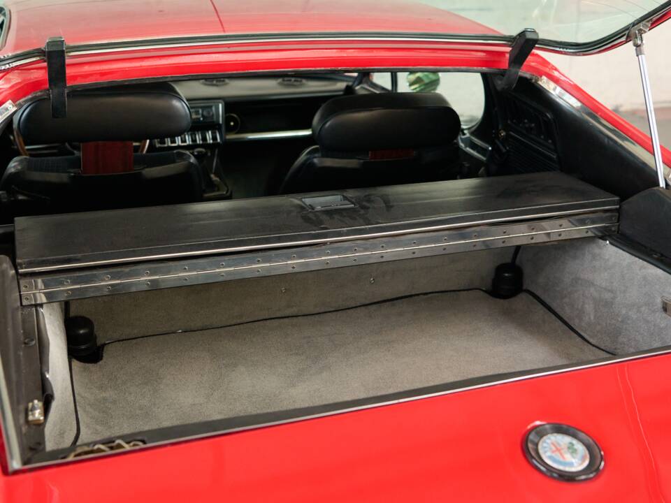 Image 44/50 of Alfa Romeo Montreal (1973)