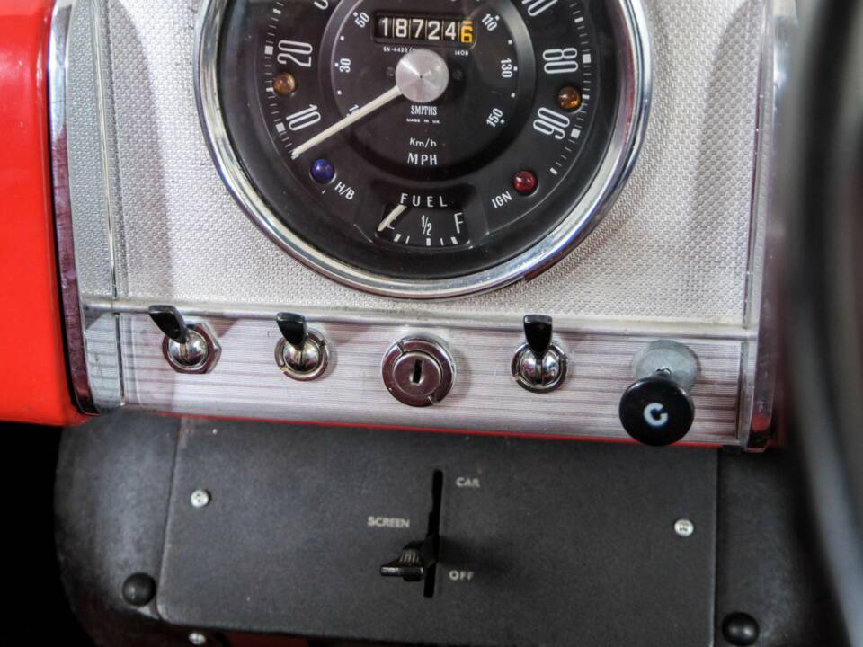 Bild 20/50 von Morris Minor 1000 Traveller (1969)