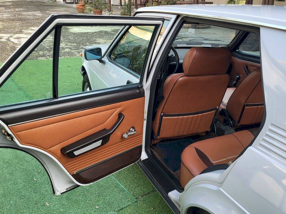 Image 25/51 of Alfa Romeo Giulietta 1.3 (1979)