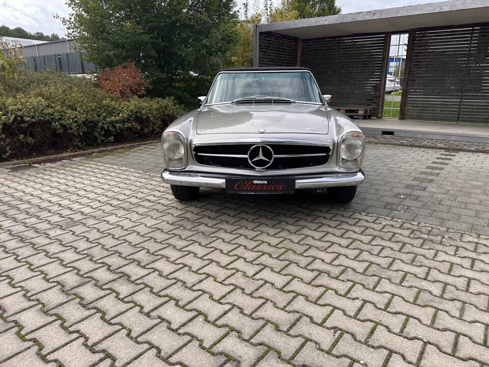 Image 33/36 of Mercedes-Benz 280 SL (1968)
