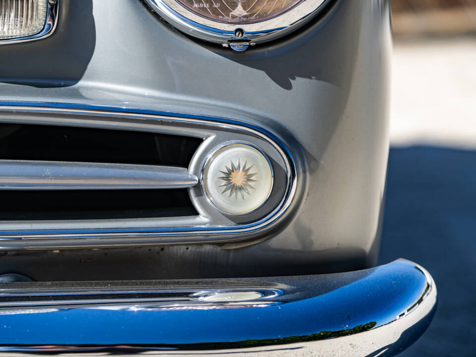 Image 15/37 of Lancia Aurelia B50 (1951)