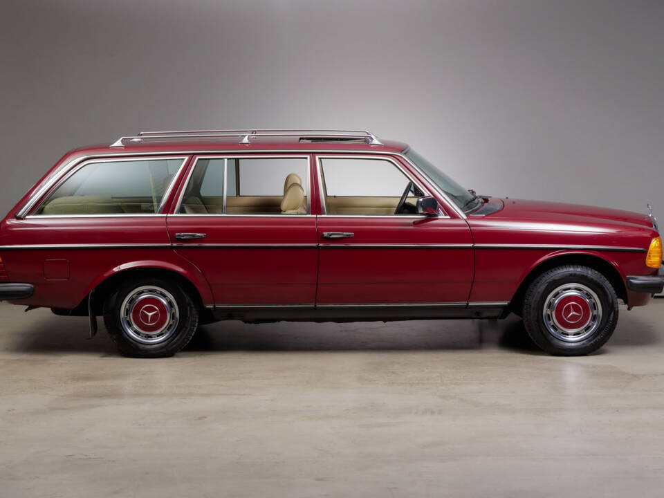 Bild 5/43 von Mercedes-Benz 230 TE (1985)