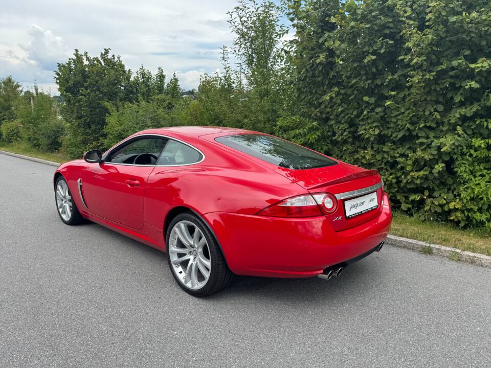 Image 8/49 of Jaguar XKR (2007)