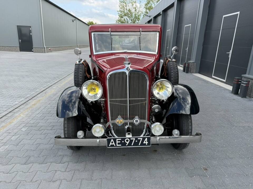 Image 3/8 of Renault Monaquatre (1934)