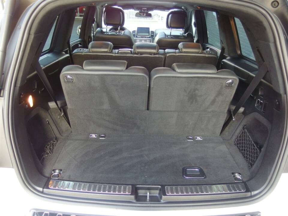 Image 68/98 of Mercedes-Benz GLS 63 AMG 4MATIC (2016)