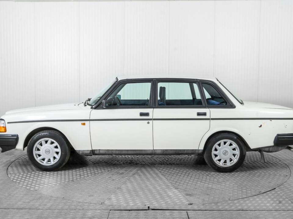 Imagen 9/50 de Volvo 244 GL D (1984)