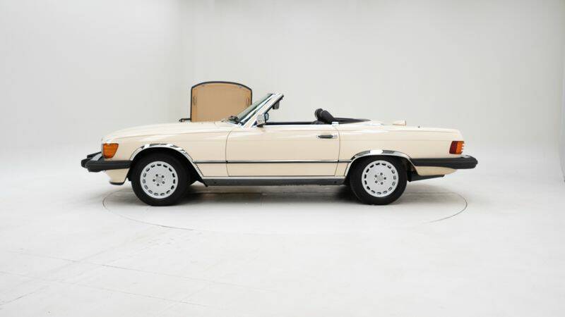 Imagen 7/15 de Mercedes-Benz 560 SL (1986)