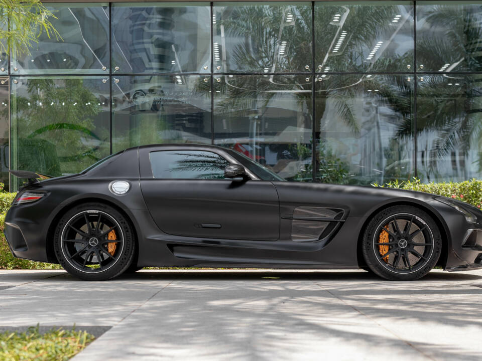 Immagine 29/32 di Mercedes-Benz SLS AMG Black Series (2014)