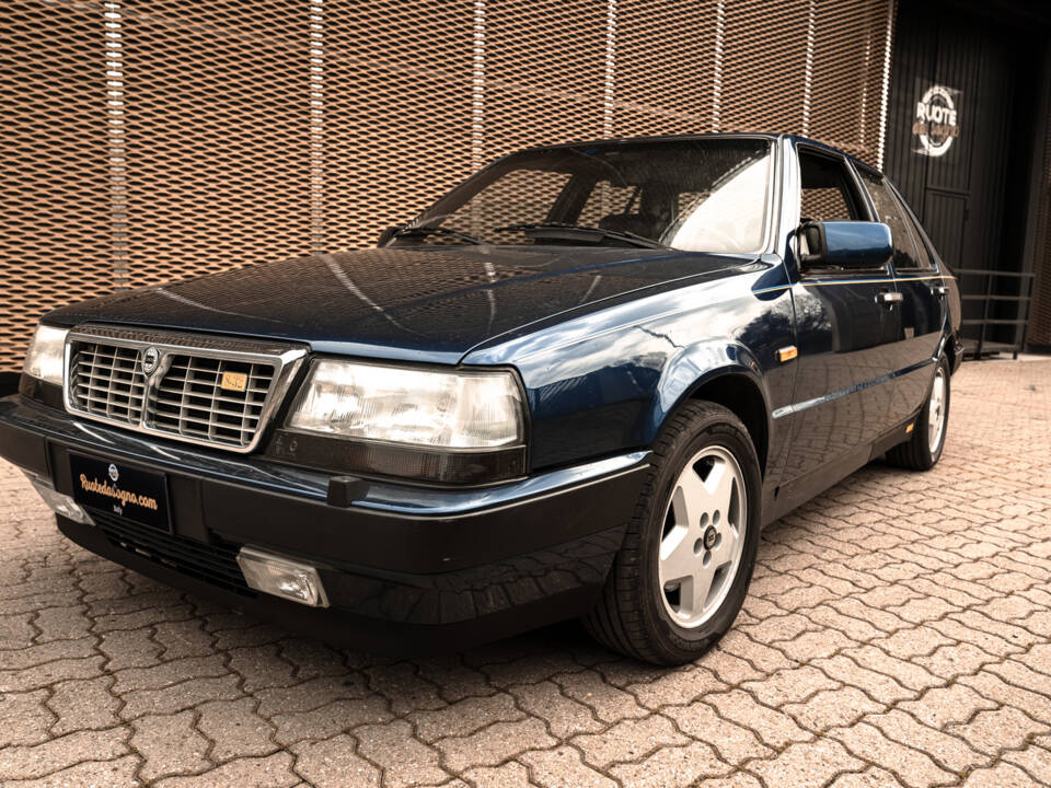 Bild 7/43 von Lancia Thema 8.32 (1987)