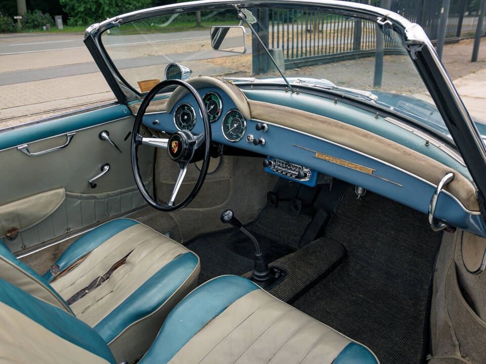 Immagine 29/46 di Porsche 356 B 1600 Roadster (1961)