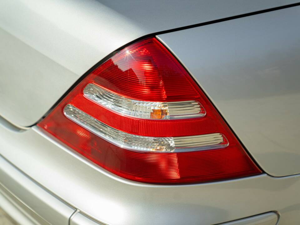 Image 13/50 de Mercedes-Benz SLK 320 (2001)