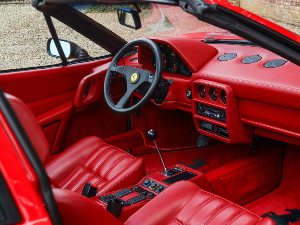Immagine 32/50 di Ferrari 328 GTS (1986)