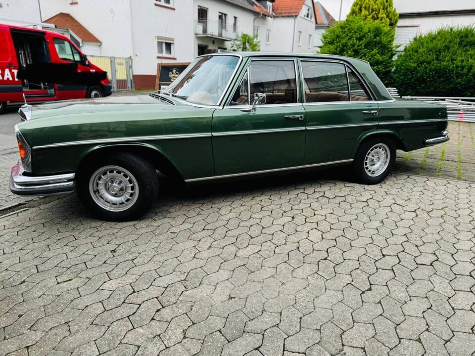 Image 4/9 of Mercedes-Benz 250 SE (1967)