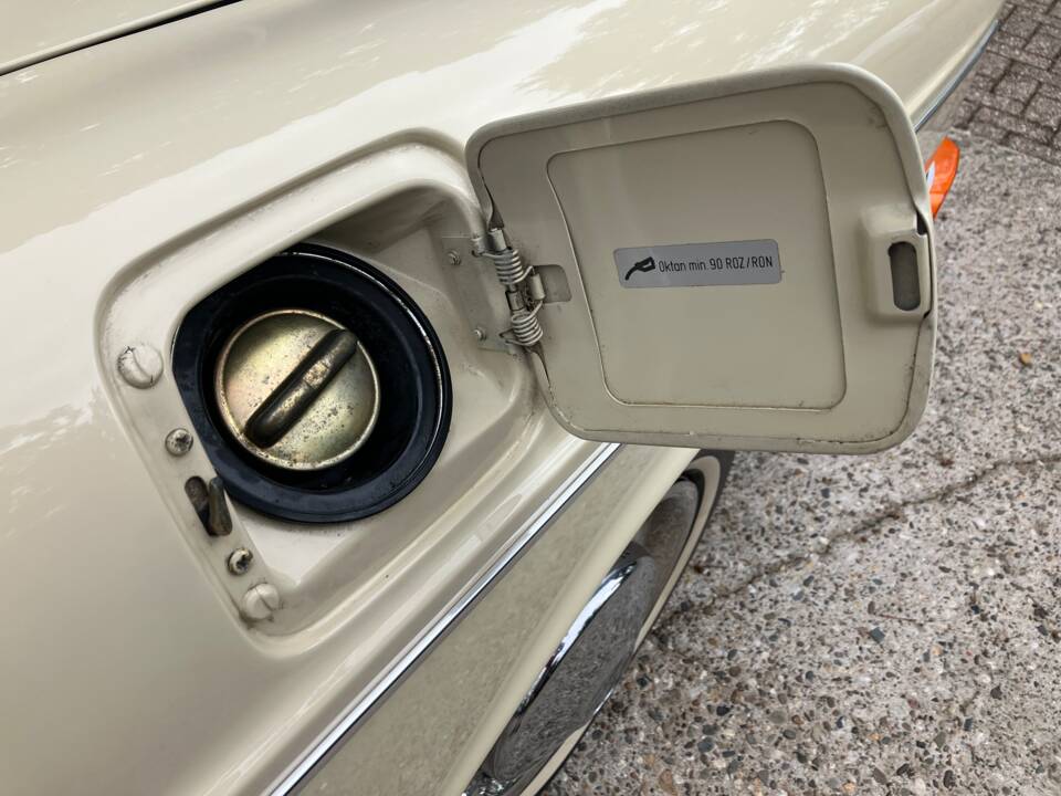 Image 21/34 of Volkswagen 1600 (1972)