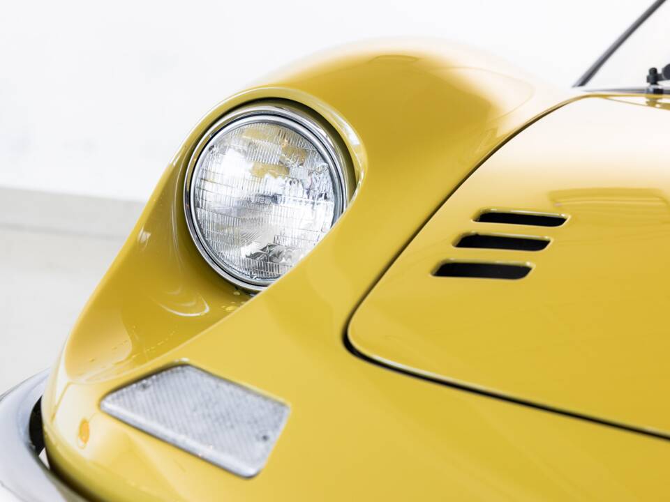 Afbeelding 13/39 van Ferrari Dino 246 GT (1970)