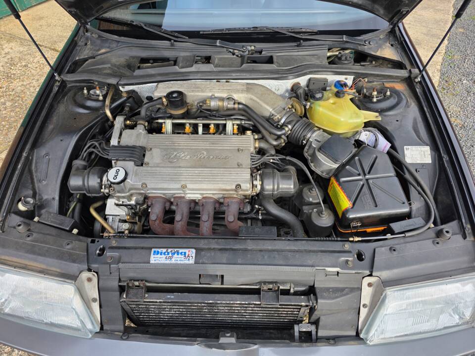 Bild 47/55 von Alfa Romeo 164 2.0 (1989)