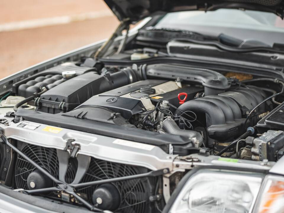 Immagine 5/42 di Mercedes-Benz SL 320 (1995)