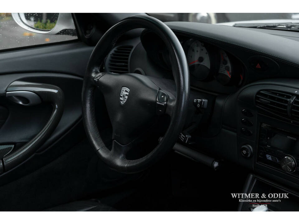 Image 13/28 of Porsche 911 Carrera (2000)