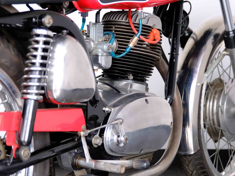 Afbeelding 57/58 van MV Agusta 125 GT (1969)