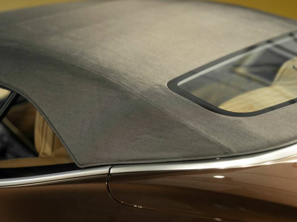 Bild 9/51 von Aston Martin DB12 Volante (2024)