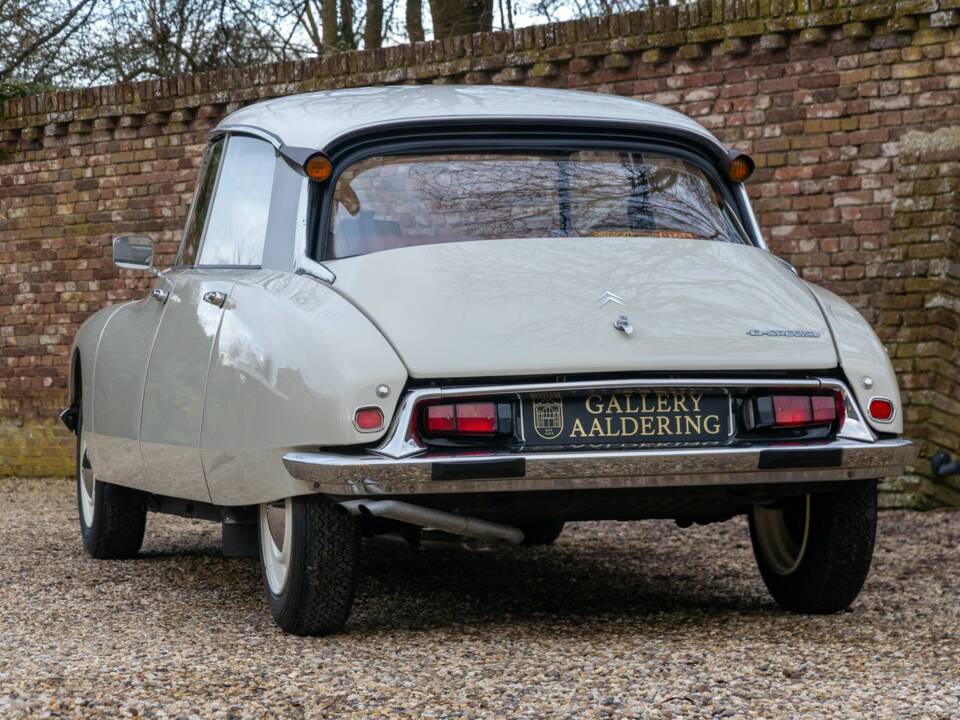 Afbeelding 6/50 van Citroën D Spécial (1971)