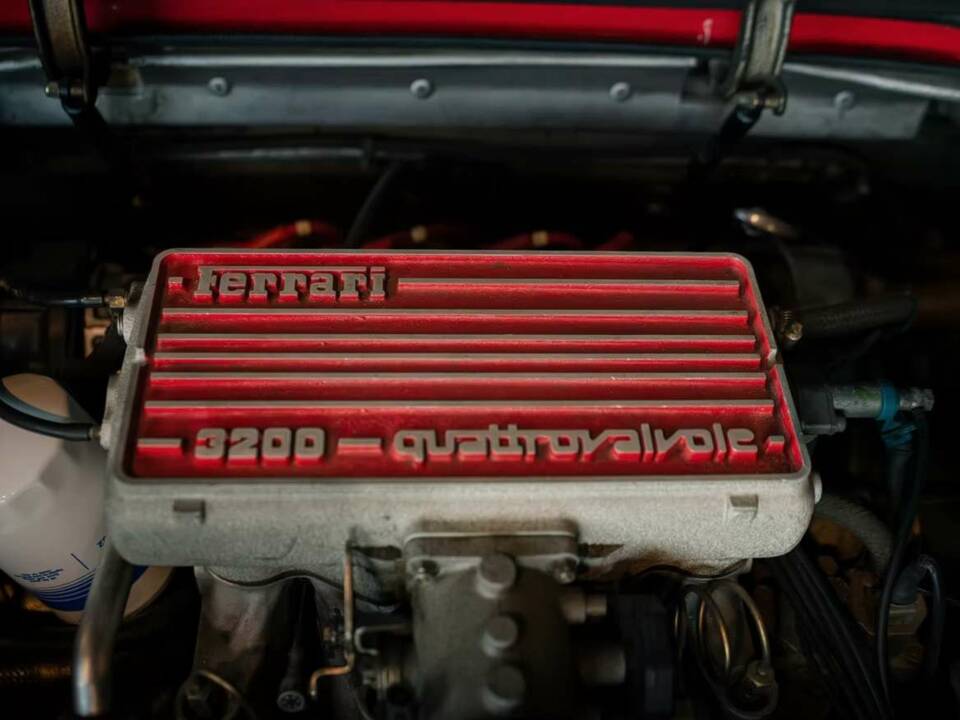 Image 18/29 of Ferrari Mondial 3.2 (1986)