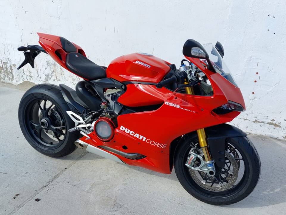 Image 1/5 de Ducati DUMMY (2012)