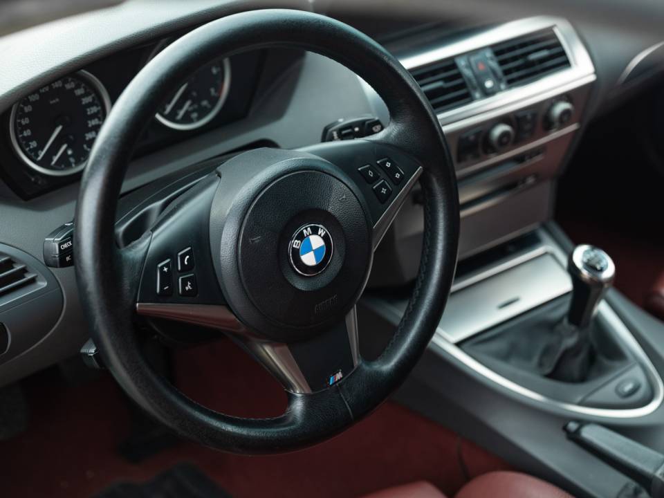 Afbeelding 34/50 van BMW 645Ci (2004)